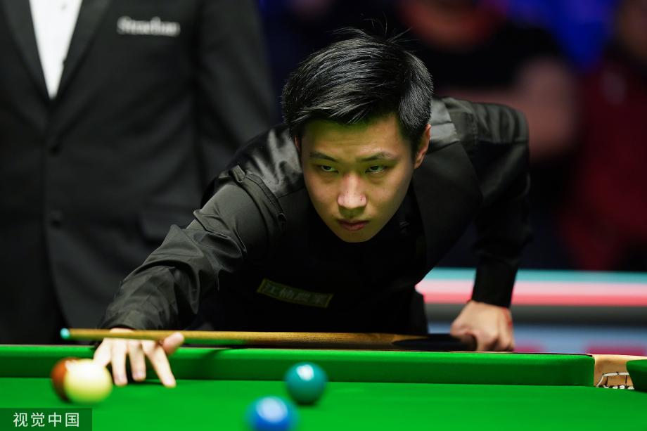 球场上的表 球场上的表