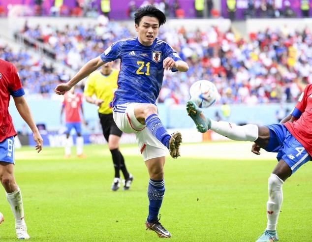 阿媒:拜仁球探考察阿根廷独立的24岁智利中前卫费利佩-洛尤拉.